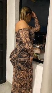Latina Rubia y Coqueta