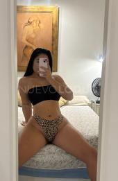 una chica muy sexy carismática