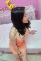 ELEGANTE CHICA ORIENTAL