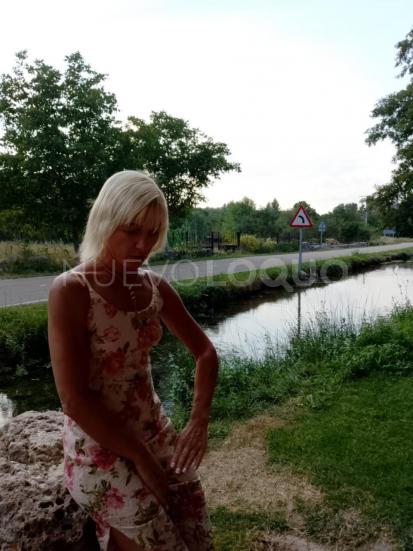  rubia delgadita