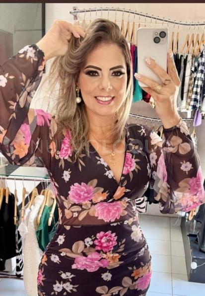  Mujer madura muy complaciente