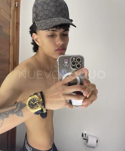  Ojos azules, masculino
