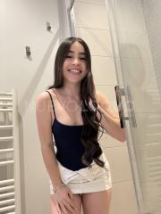 Amable linda y extrovertida