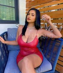 hermosa complaciente fabulosa