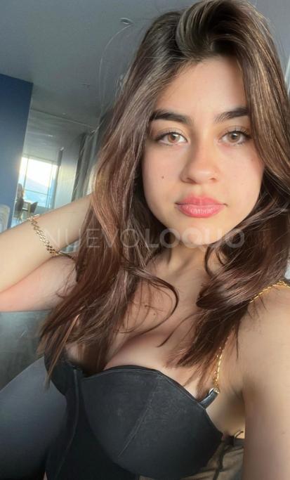  Hermosa jovencita de regreso en Castelló