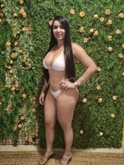 BRASILEÑA, OJOS VERDES