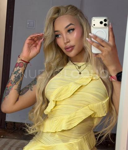  Rubia Colombiana con Alma de Artista