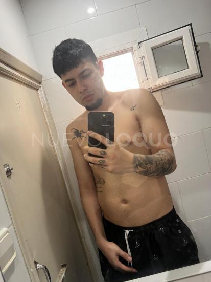  Chico joven masajista