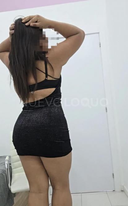  Latina con cuervas naturales