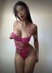 divertida joven guapa
