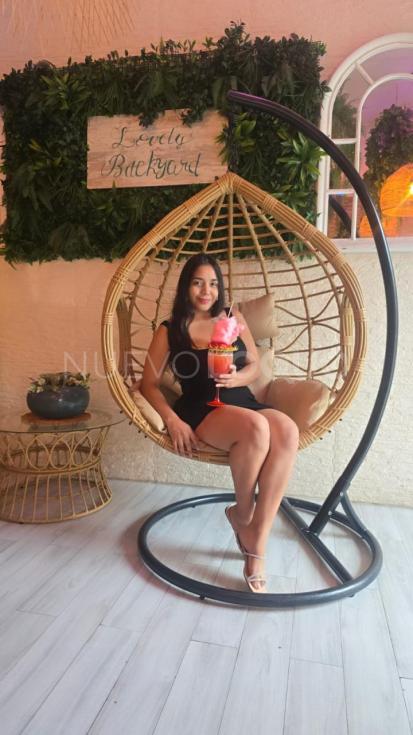  LATINA, COLOMBIANA Y CAUTIVADORA