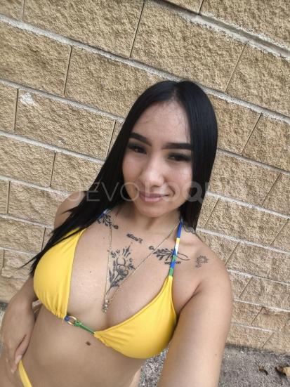  LATINA CUERPO NATURAL