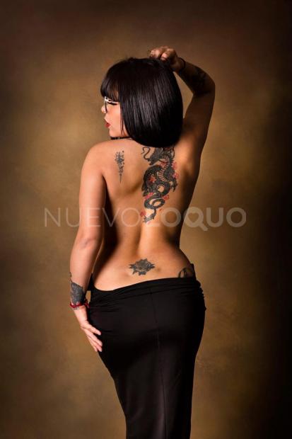  JOVEN CALIENTE