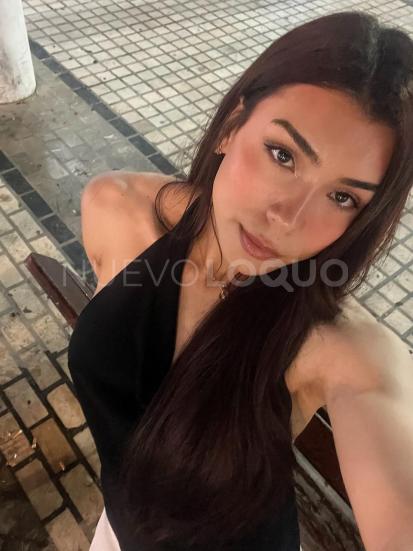  Hermosa, tierna y cariñosa