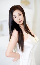Chica asiática japonesa china divertida