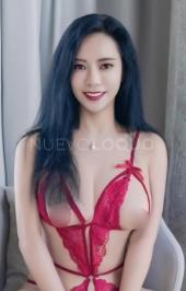 Asiática sexy y simpática