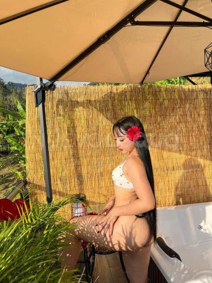 Hermosa Barbie colombiana
