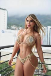 Rubia, energía increíble cero aburrida