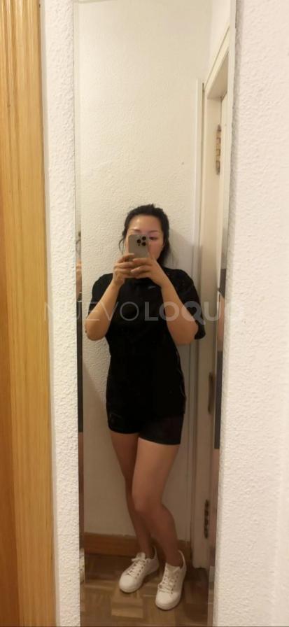  girl short-term stay in Madrid
