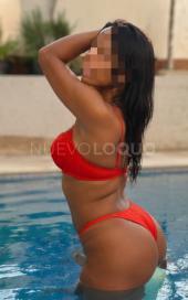 Latina mulata jovencita cariñosa nueva