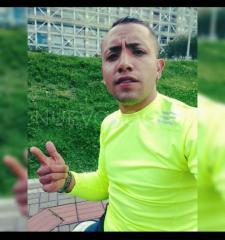 LATINO DE PASO SOLO