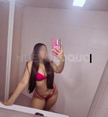 Bella y complaciente