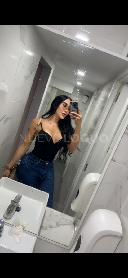  Por primera vez muy candente