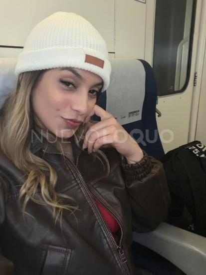  Hermosa Rubia Despide Tus Vacation