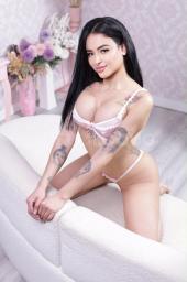 GUAPA IMPLICADA JUGUETONA NOVEDAD