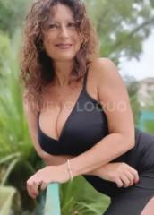 Brasileña cariñosa