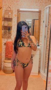 Latina dulce y atrevida