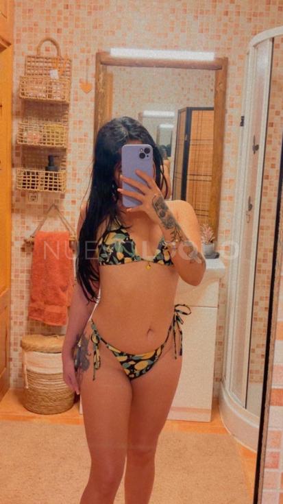  Latina dulce y atrevida