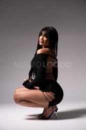 latina cariñosa y extrovertida