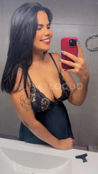  Morena caliente