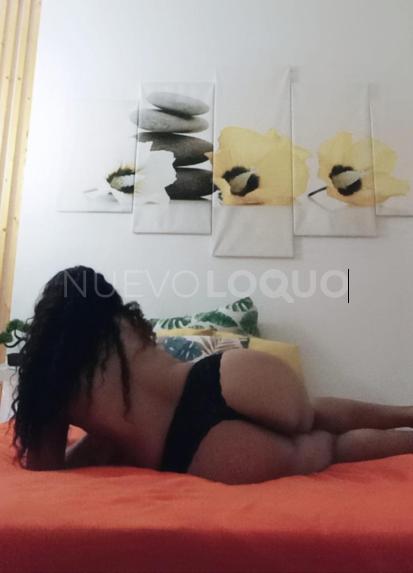  Explosiva y juguetona